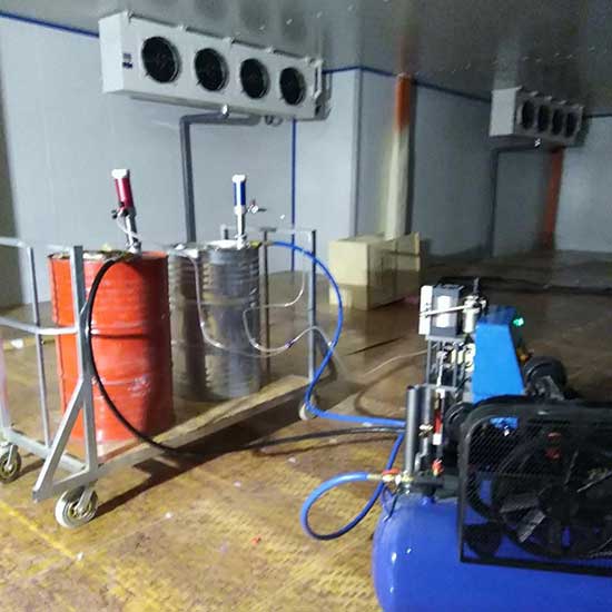 聚氨酯冷库喷涂料(图1) 聚氨酯冷库喷涂料施工案例
