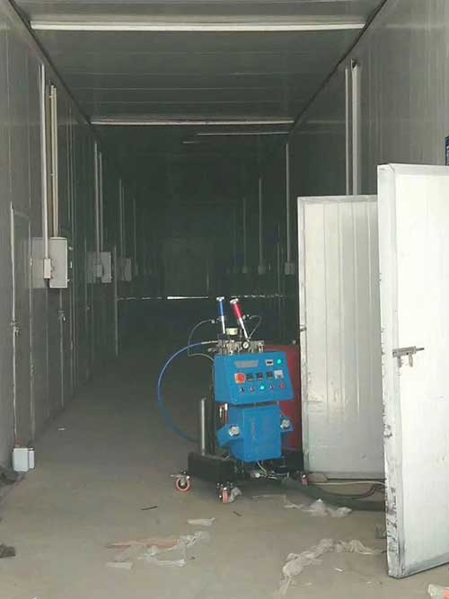 聚氨酯冷库喷涂施工(图2) 聚氨酯冷库喷涂施工案例