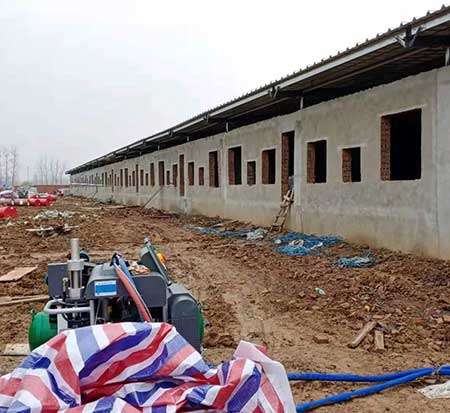 养殖场顶棚保温聚氨酯发泡(图4) 养殖场顶棚保温聚氨酯发泡